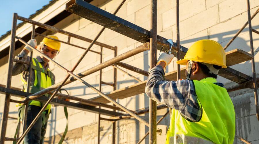 Professional gutter cleaning in Wynona, OK